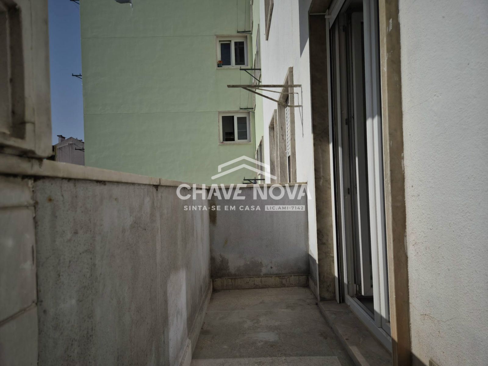 Apartamento T2 na Avenida Almirante Reis em Anjos.