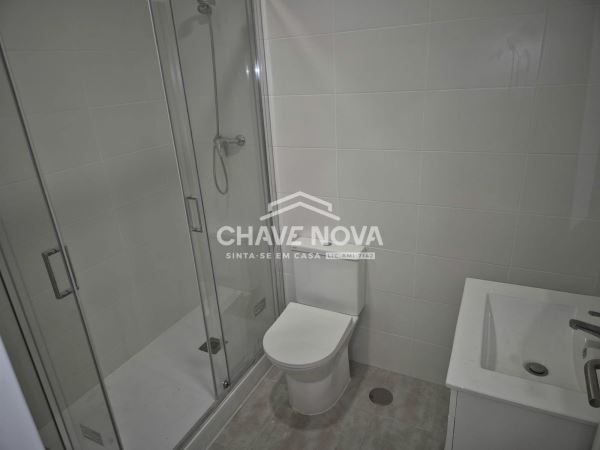 Apartamento T2 na Avenida Almirante Reis em Anjos.