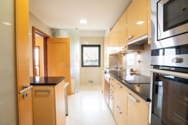Apartamento T3, 6º Piso - Edificio Porto Magnum - Boavista 