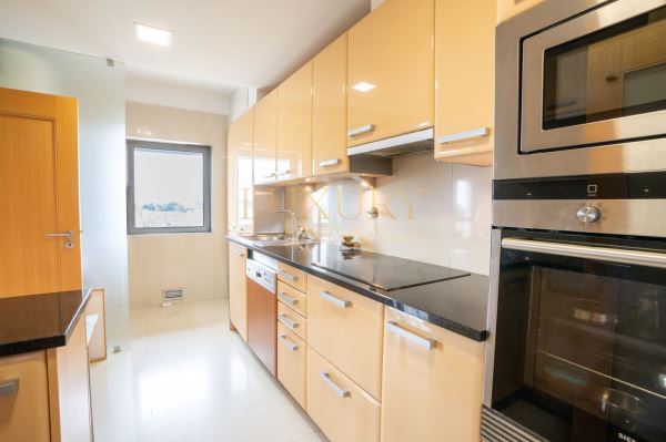 Apartamento T3, 6º Piso - Edificio Porto Magnum - Boavista 