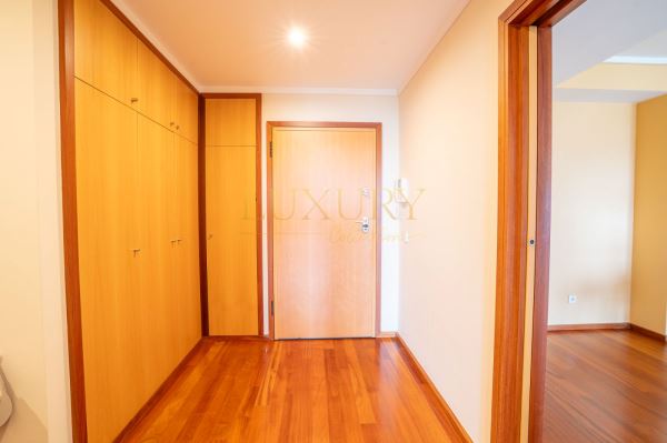 Apartamento T3, 6º Piso - Edificio Porto Magnum - Boavista 