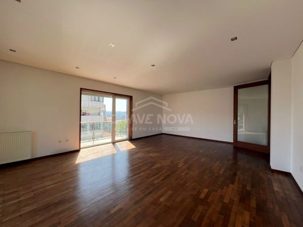 Apartamento T3 Praça das Flores - Bonfim - Porto