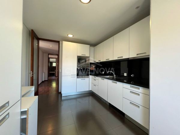 Apartamento T3 Praça das Flores - Bonfim - Porto