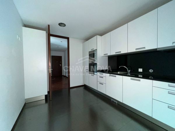 Apartamento T2 Praça das Flores - Bonfim - Porto