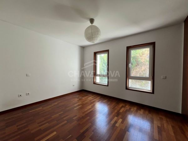 Apartamento T2 Praça das Flores - Bonfim - Porto