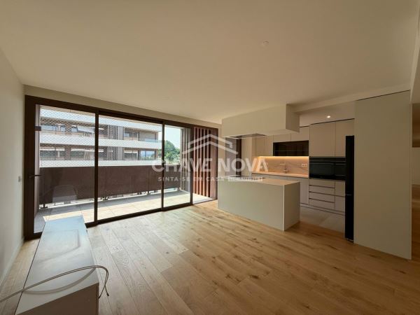 Apartamento T3 Como Novo c/ Lugar de Garagem para 2 viaturas em Oliveira do Douro