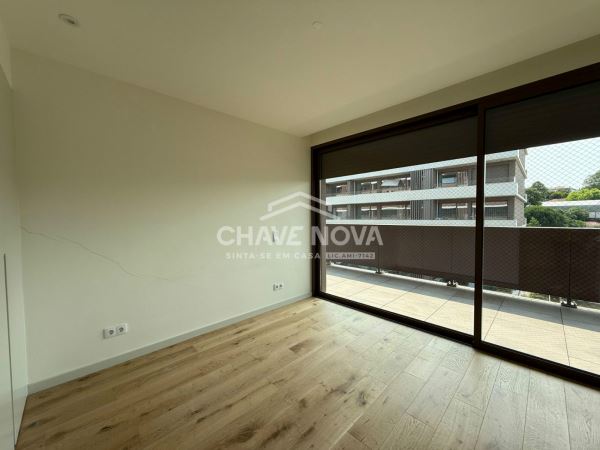 Apartamento T3 Como Novo c/ Lugar de Garagem para 2 viaturas em Oliveira do Douro