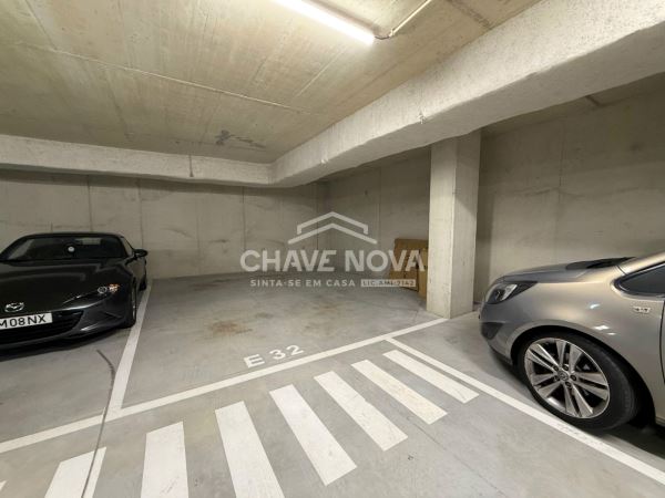 Apartamento T3 Como Novo c/ Lugar de Garagem para 2 viaturas em Oliveira do Douro