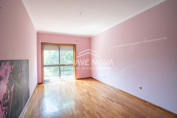 Apartamento T2 Varandas e Garagem Box – Águas Santas