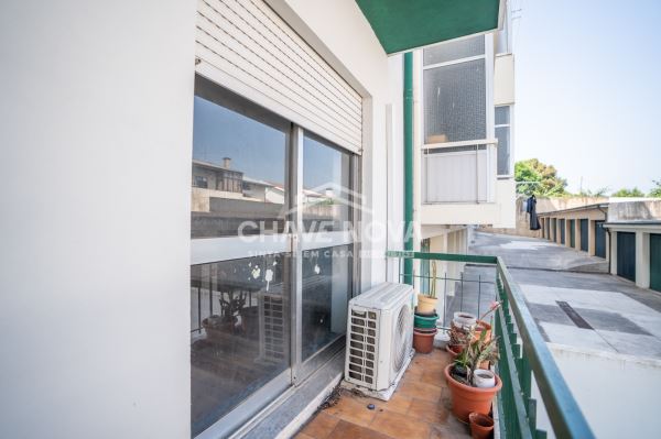 Apartamento T2 Varandas e Garagem Box – Águas Santas