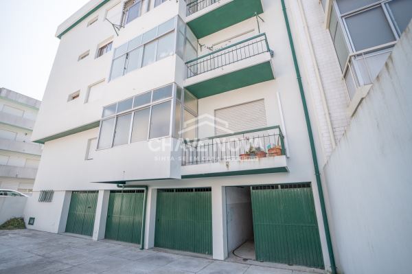 Apartamento T2 Varandas e Garagem Box – Águas Santas