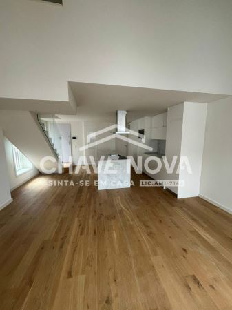 T2 Duplex Novo - Ideal para Habitação ou Alojamento Local no Coração do Porto