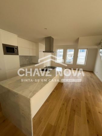 T2 Duplex Novo - Ideal para Habitação ou Alojamento Local no Coração do Porto