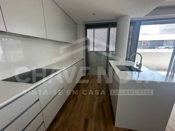  Apartamento T2 Novo – 107 m² –com terraço de cerca de 30m2-Centro de VNG-pronto habitar 