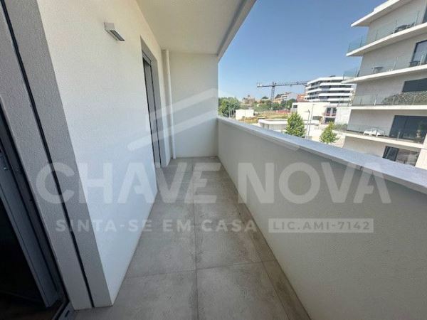  Apartamento T2 Novo – 107 m² –com terraço de cerca de 30m2-Centro de VNG-pronto habitar 