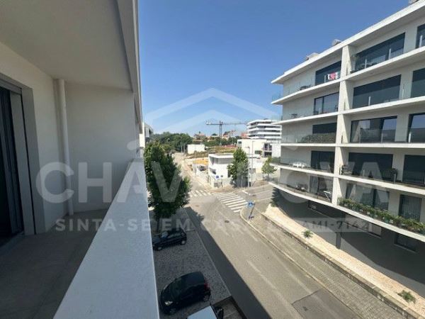  Apartamento T2 Novo – 107 m² –com terraço de cerca de 30m2-Centro de VNG-pronto habitar 