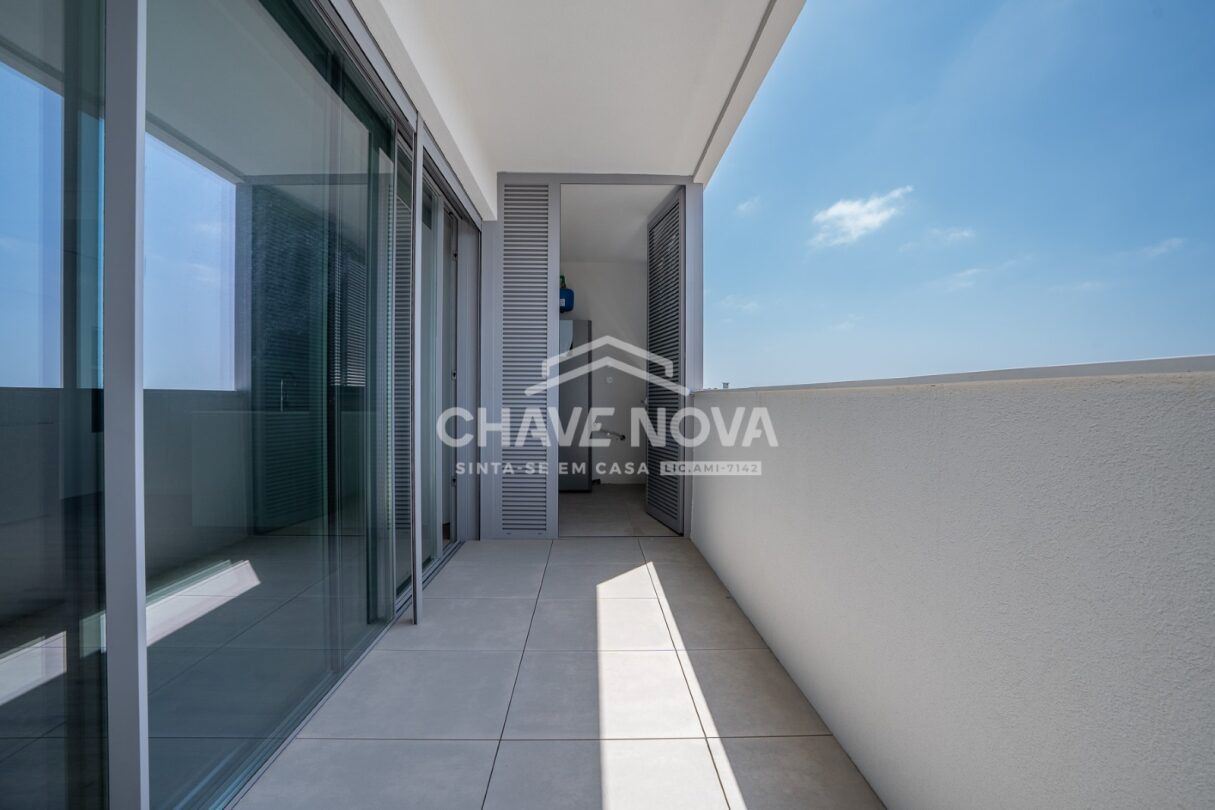 Apartamento T2 Novo – 107 m², 5º e ultimo piso, duas varandas. Centro de Vila Nova de Gaia