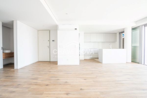 Apartamento T2 Novo – 107 m², 5º e ultimo piso, duas varandas. Centro de Vila Nova de Gaia