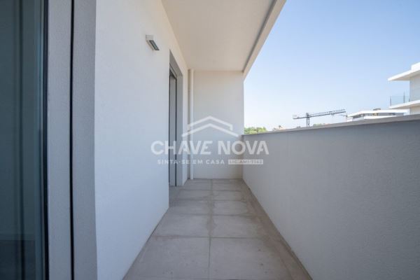 Apartamento T2 Novo – 107 m², 5º e ultimo piso, duas varandas. Centro de Vila Nova de Gaia