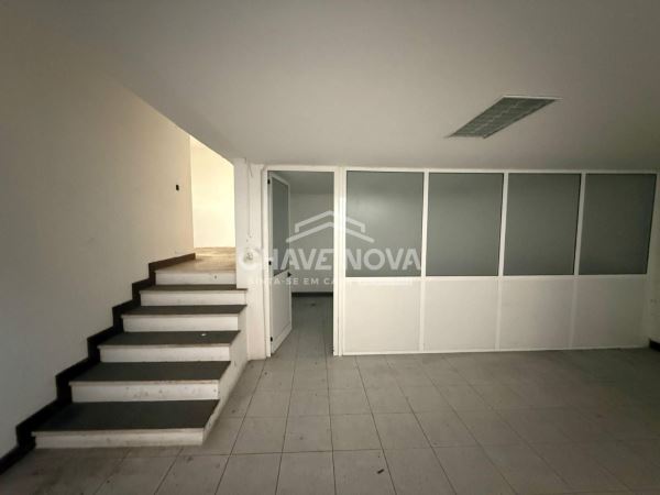 Loja em Oliveira do Douro