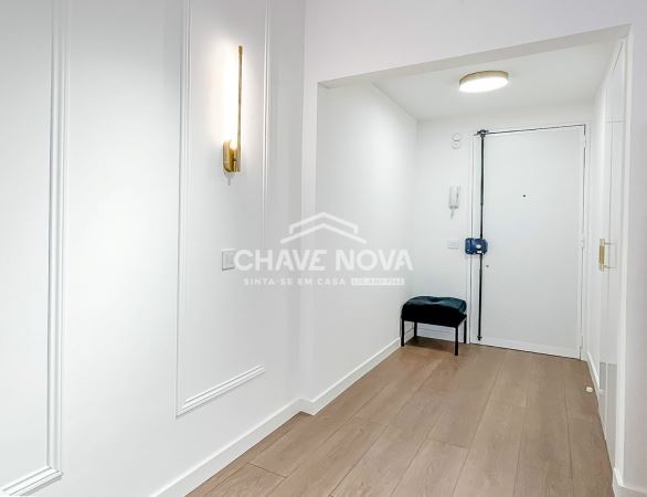 Apartamento T2 remodelado em Lisboa