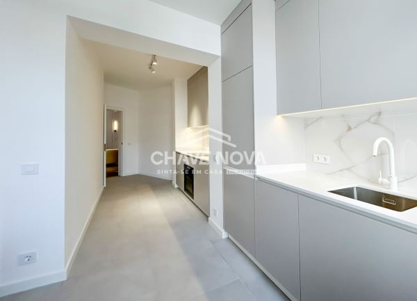 Apartamento T2 remodelado em Lisboa