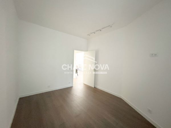 Apartamento T2 remodelado em Lisboa