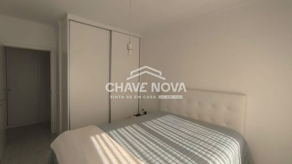 Apartamento T1 com Vista Mar em Canidelo – A 2 Minutos da Praia!