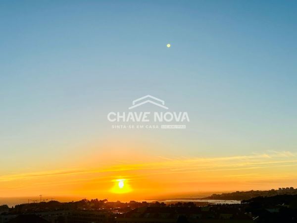 Apartamento T1 com Vista Mar em Canidelo – A 2 Minutos da Praia!