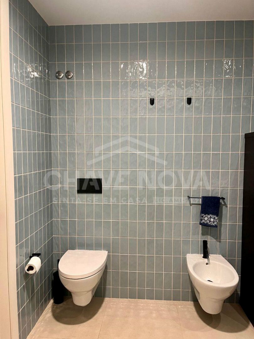 Apartamento T1 a venda na Rua Professor Armando De Castro