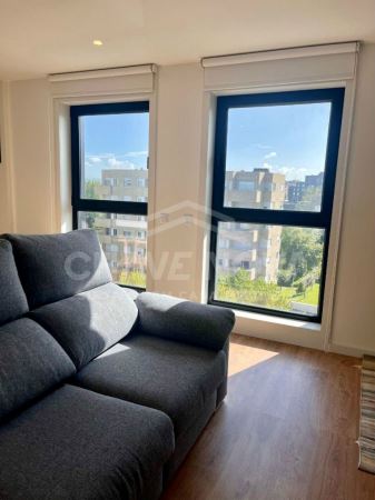 Apartamento T1 a venda na Rua Professor Armando De Castro