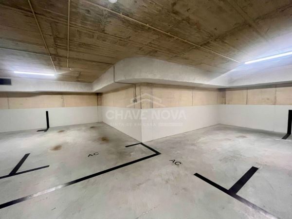 Apartamento T1 a venda na Rua Professor Armando De Castro