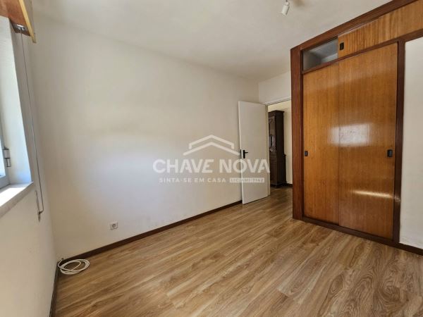 Apartamento T1 c/ Arrumo em Vilar de Andorinho (Vila D'Este)