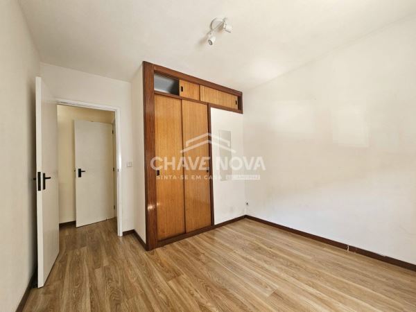 Apartamento T1 c/ Arrumo em Vilar de Andorinho (Vila D'Este)