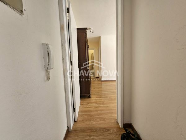 Apartamento T1 c/ Arrumo em Vilar de Andorinho (Vila D'Este)