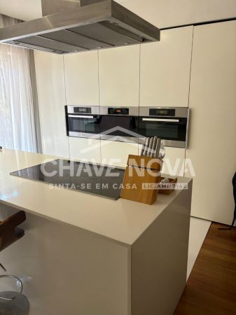 Moradia de luxo V4 com 4 pisos e elevador em Leça da Palmeira - Zona Histórica