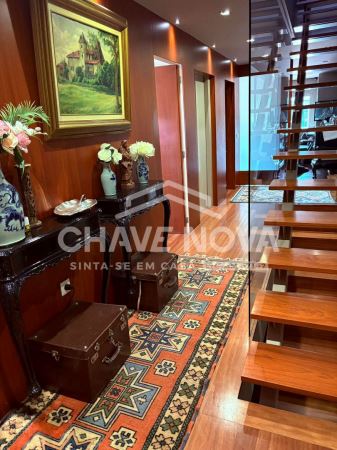 Moradia de luxo V4 com 4 pisos e elevador em Leça da Palmeira - Zona Histórica