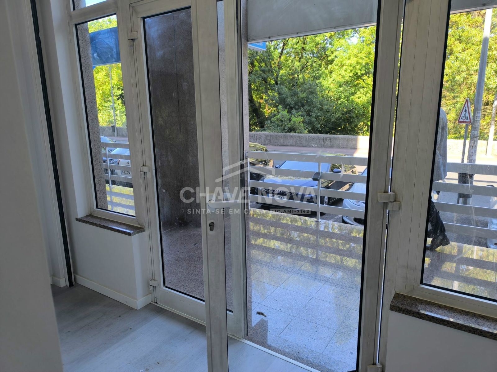 Apartamento T1 para Venda em Queluz e Belas Foto 1