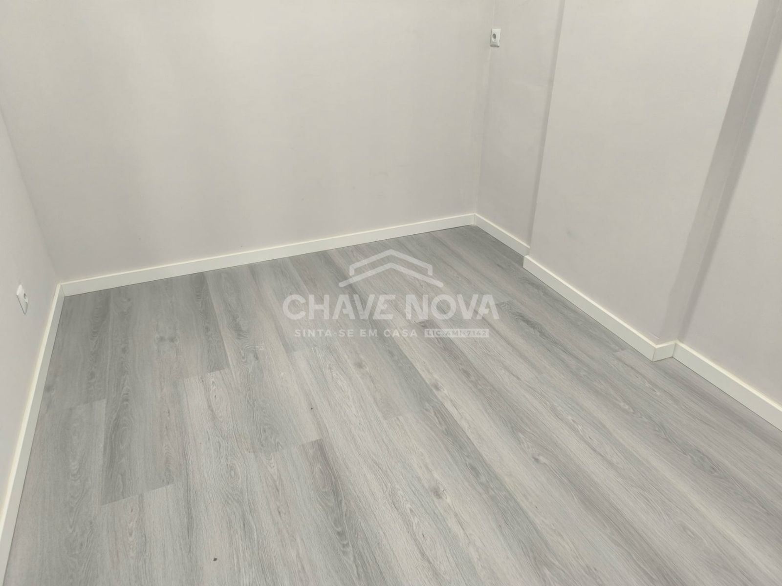 Apartamento T1 para Venda em Queluz e Belas Foto 13