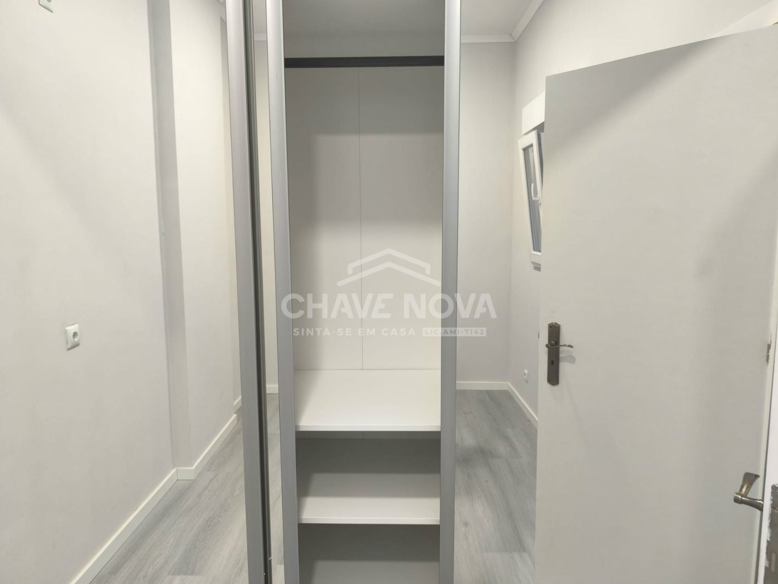 Apartamento T1 para Venda em Queluz e Belas Foto 14