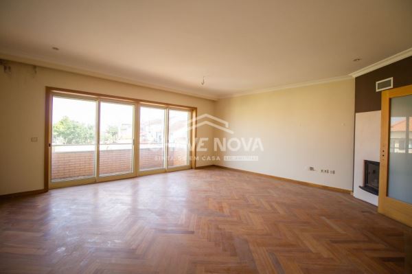 Moradia em Mafamude junto a Santo Ovídeo 