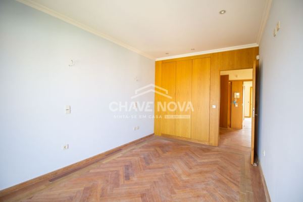 Moradia em Mafamude junto a Santo Ovídeo 