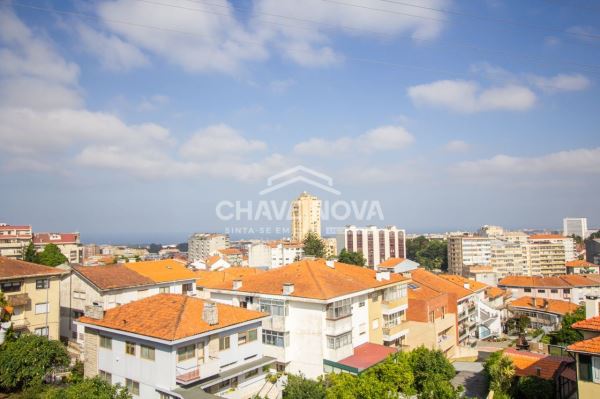Moradia em Mafamude junto a Santo Ovídeo 
