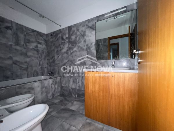 Apartamento T3 situado em Oliveira do Douro Empreendimento Quinta da Seara