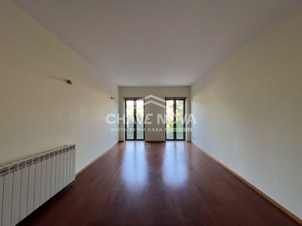 Apartamento T3 situado em Oliveira do Douro Empreendimento Quinta da Seara