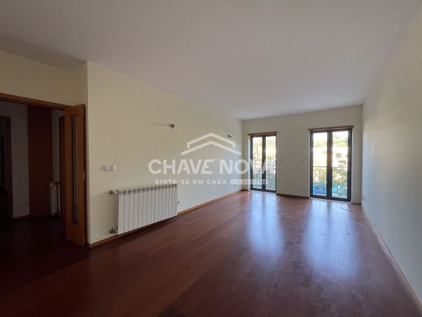 Apartamento T3 situado em Oliveira do Douro Empreendimento Quinta da Seara