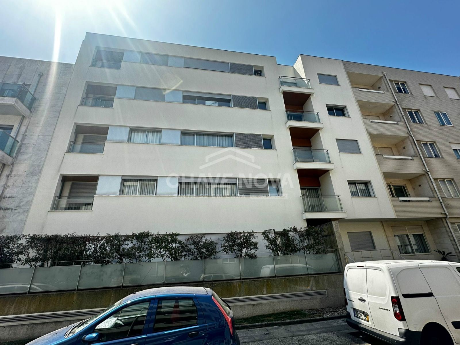 T1 de com garagem próximo aos Caulinos mobilado