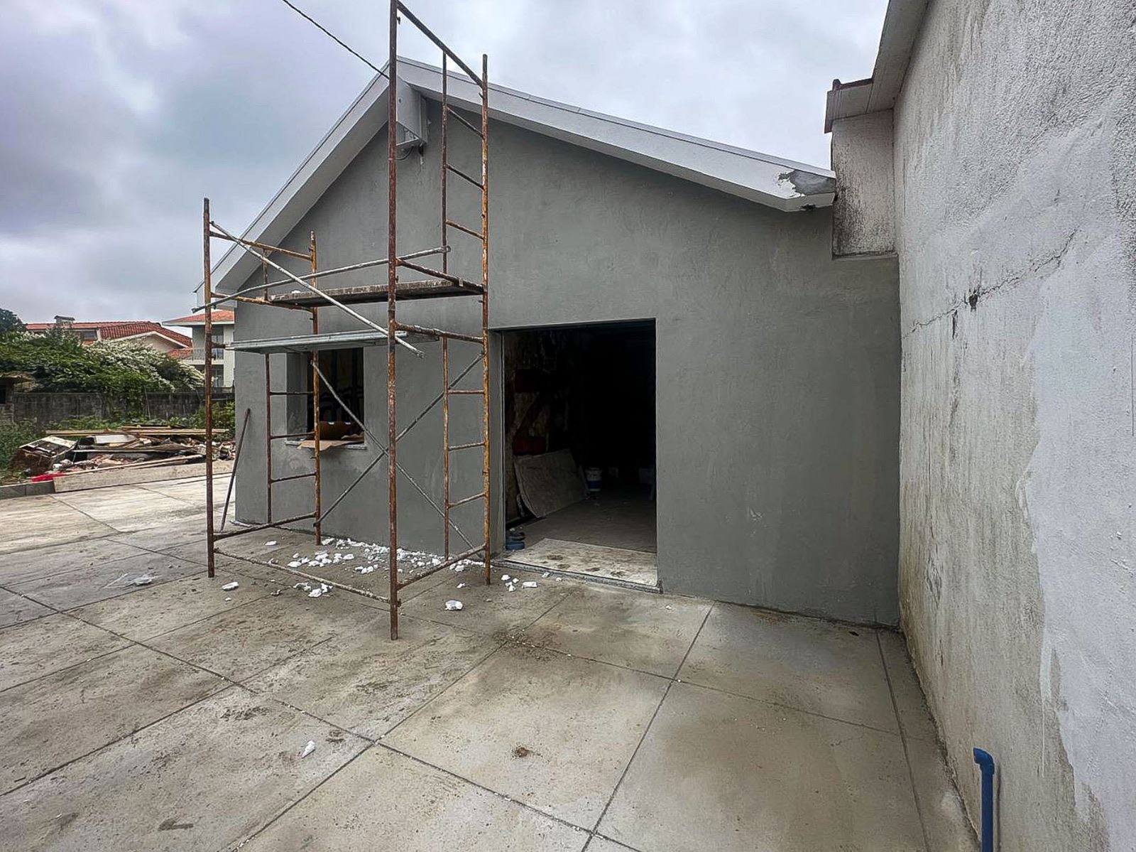 Moradia térrea T2 remodelada 4 frentes