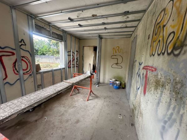 Moradia térrea T2 remodelada 4 frentes