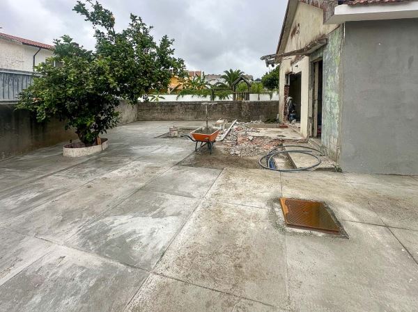 Moradia térrea T2 remodelada 4 frentes